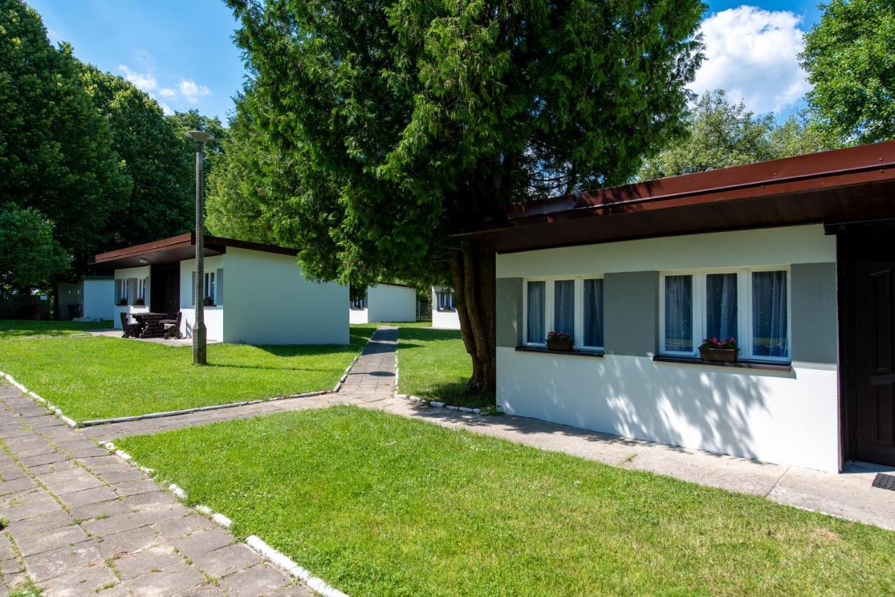 Osrodek Wypoczynkowy Dolomity Jedwabno Exterior foto